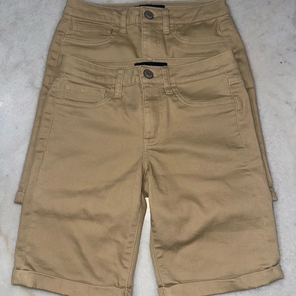 Aeropostale New w/o tags Khaki Short Bundle Size 0